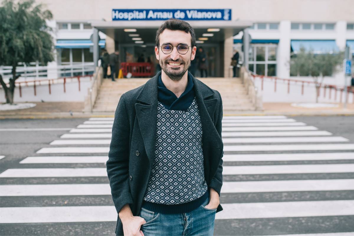 Joan Ferràs, cirujano ortopédico del Hospital Arnau de Vilanova (Valencia) y ganador del premio MIR Sanitas 2021 (Foto: Kike Taberner)